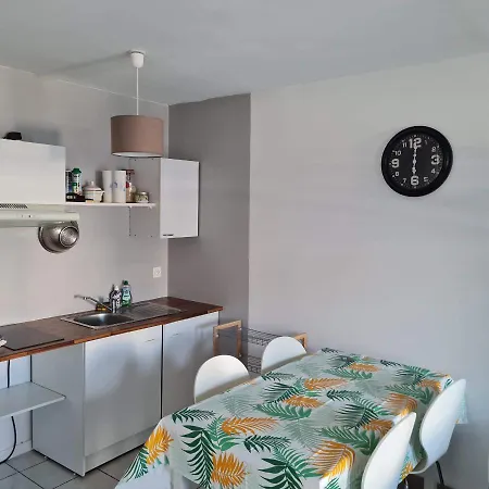 35m2 Dans Joli Village Proche